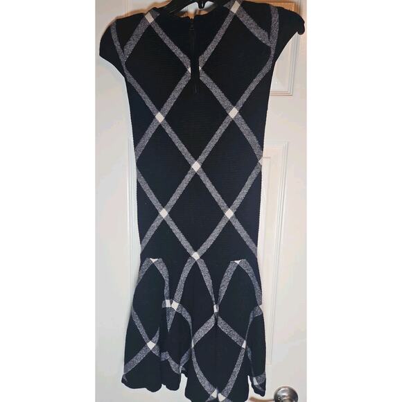 Alice + Olivia “EMPLOYED” Black & White Knit Fit & Flare Dress - Size Small - Picture 5 of 5